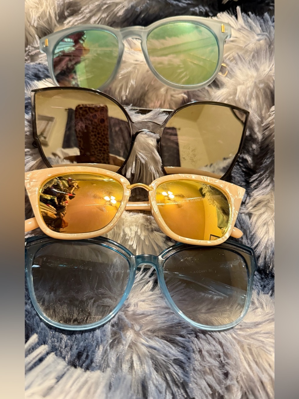 Circus by Sam Edelman Beige Tortoiseshell Polarized Sunglasses Set